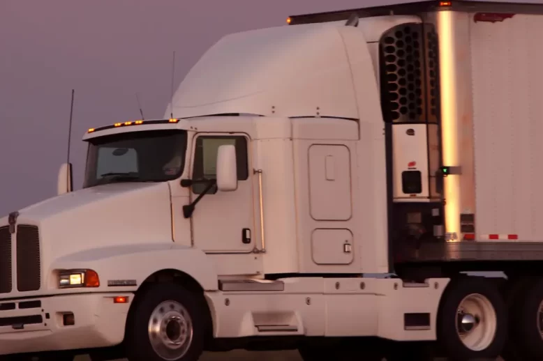 Trucking Companies Reducing Costs with Reefer Trailer Rentals